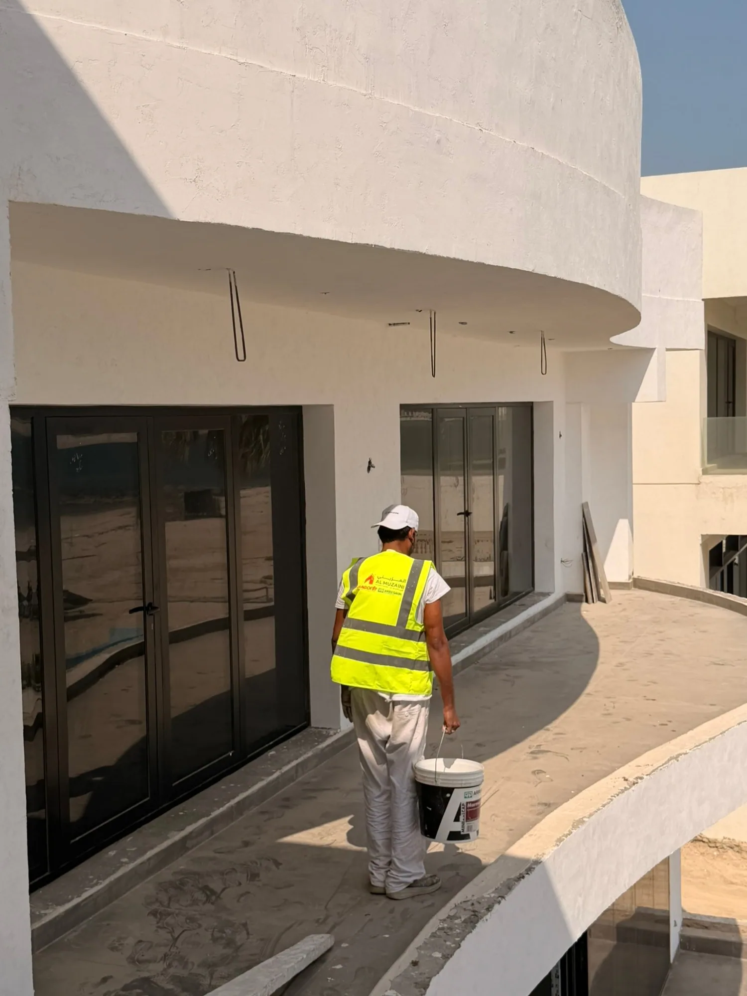 الفريق والمواقع - 8